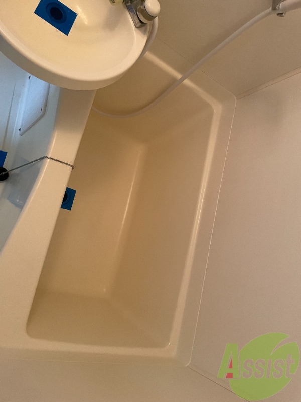 バス・シャワールーム　浴室は狭すぎず、シャワーも浴びやすそうです。