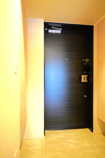 玄関　※写真は同タイプ住戸です。