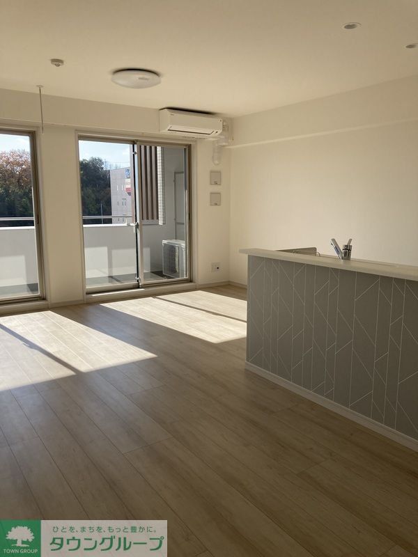 居室・リビング　★お部屋探しは株式会社タウンハウジング東京まで★