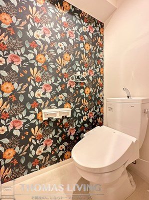 トイレ　※別号室の参考写真になります。