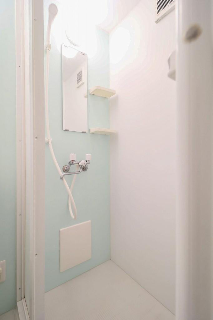 バス・シャワールーム　トイレとシャワールームが別