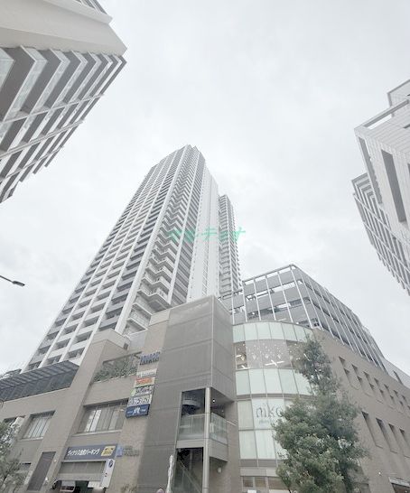 ショッピングセンター　ヴィナシス金町プライドコート（ショッピングセンター）まで207m