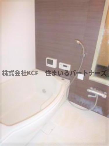 バス・シャワールーム　落ち着いた空間のお風呂です