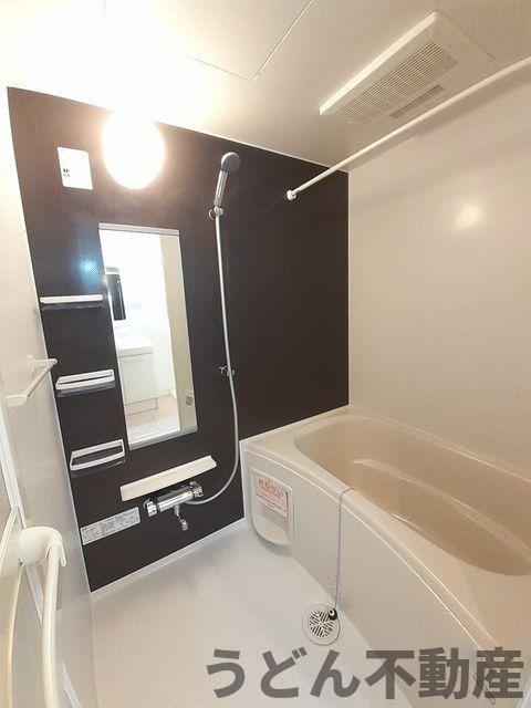 バス・シャワールーム　うどん県のお部屋探しはうどん不動産へ うどんちゃんとLINE
