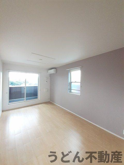 居室・リビング　うどん県のお部屋探しはうどん不動産へ うどんちゃんとLINE