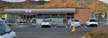 コンビニ　セブンイレブン 高松御厩町店（コンビニ）まで795m