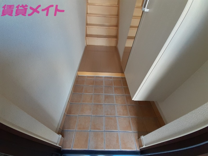 玄関　同タイプのお部屋の参考写真です。