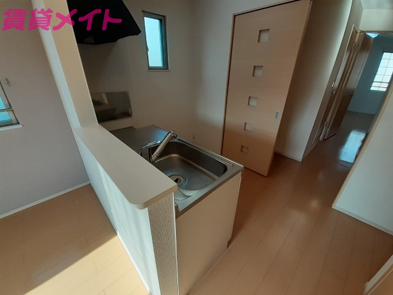 キッチン　同タイプのお部屋の参考写真です。