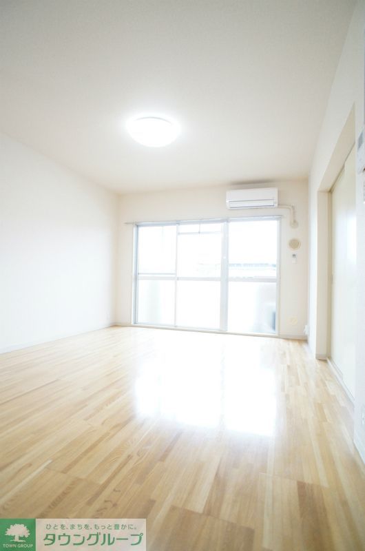 居室・リビング　102号室参考写真