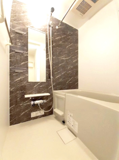 バス・シャワールーム　風呂