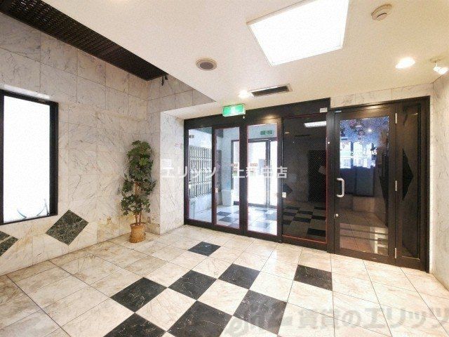 エントランス　エントランス