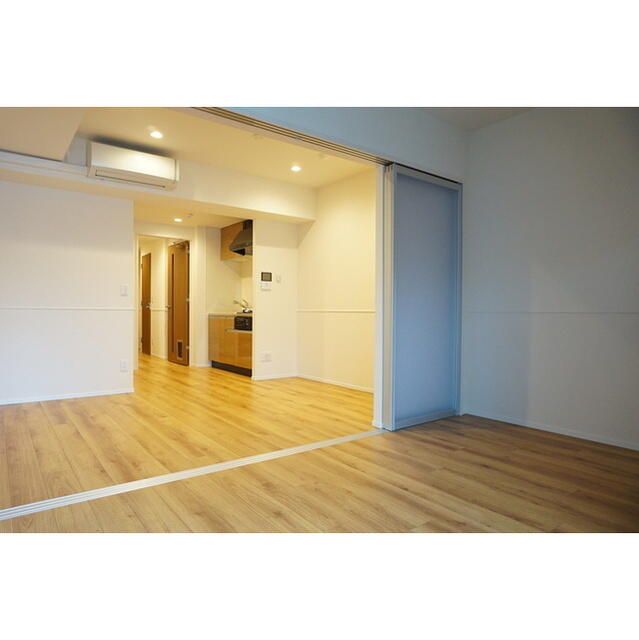 居室・リビング　☆明るい居間☆