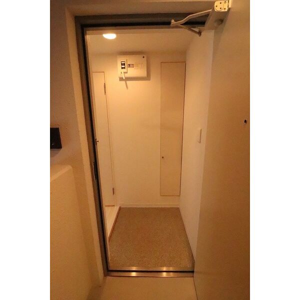 玄関　※反転タイプ