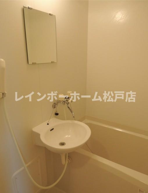 バス・シャワールーム　きれいなお風呂です