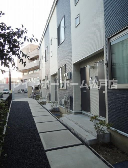 ロビー　落ち着いたロビーです