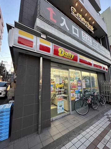 コンビニ　デイリーヤマザキ門前仲町駅前店（コンビニ）まで182m