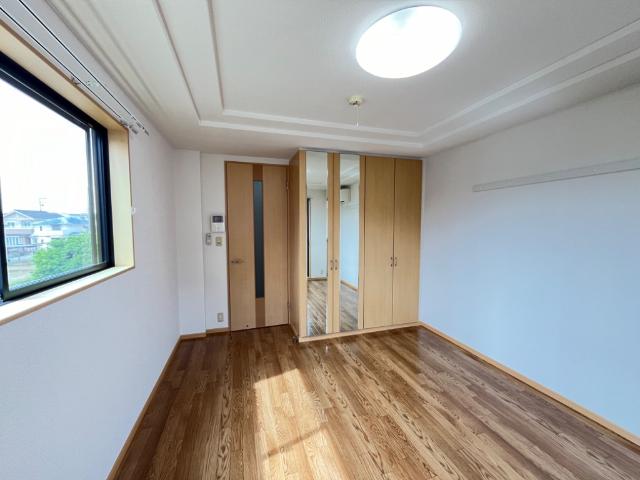 居室・リビング　室内