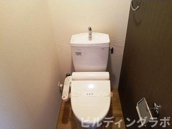 トイレ　別号室参考画像です。