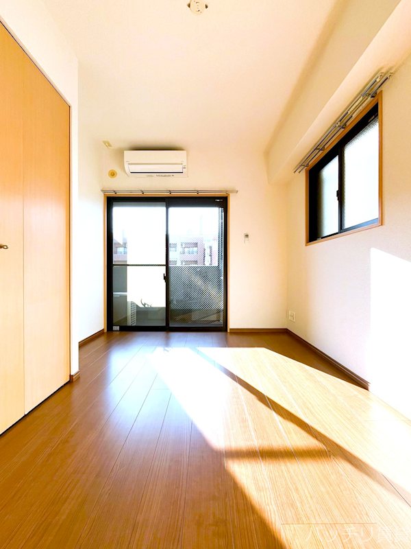 居室・リビング　画像は別号室イメージの為、現況を優先いたします。