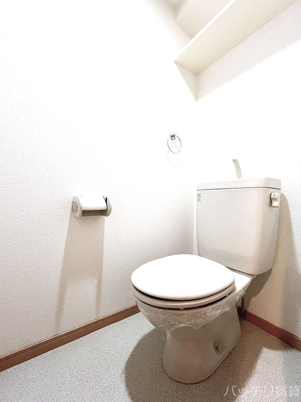 トイレ　画像は別号室イメージの為、現況を優先いたします。