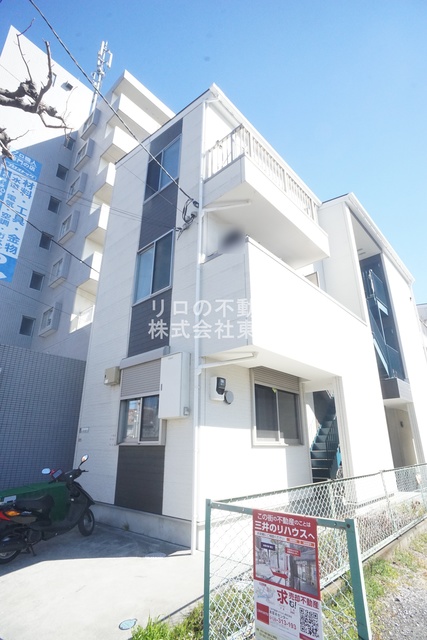建物外観　周辺は閑静な住宅街ですので落ち着いた住環境です！