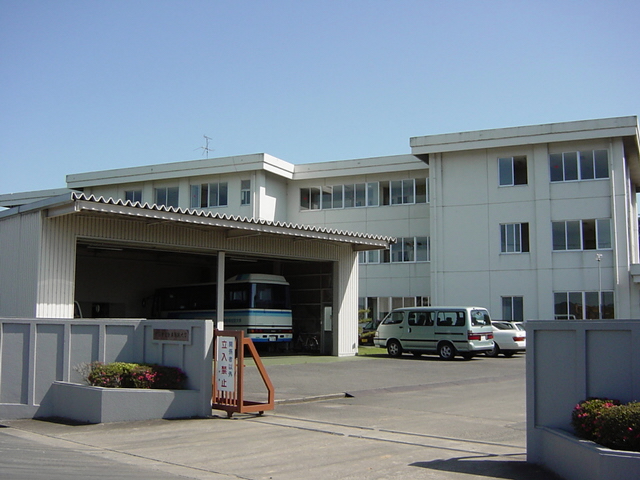 その他　私立中日本自動車短期大学（その他）まで930m