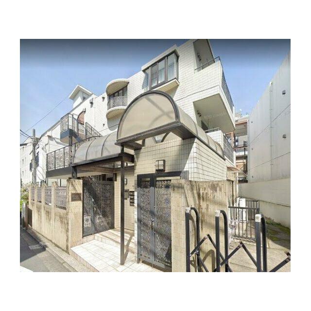 建物外観　鉄筋コンクリート造のがっちりとした建物。