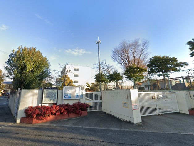 中学校　豊中市立第十五中学校（中学校）まで491m