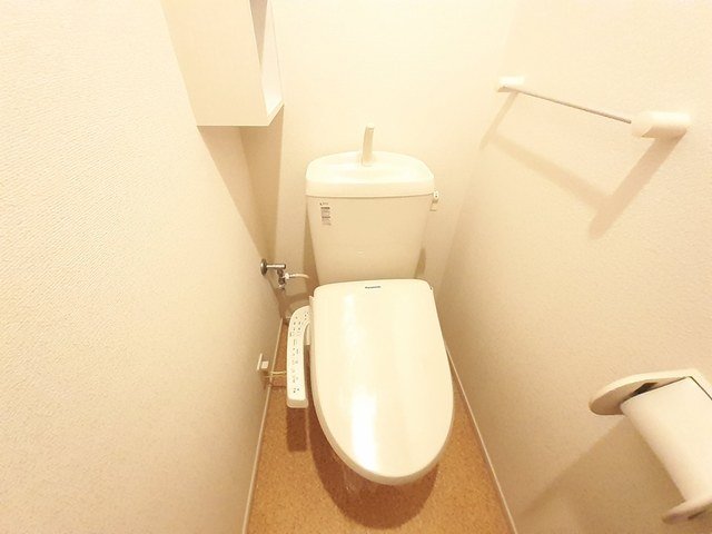 トイレ　ゆったりとした空間のトイレです