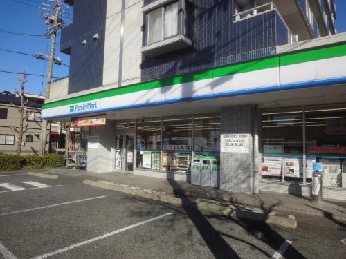 コンビニ　ファミリーマート 今池三丁目店（コンビニ）まで685m