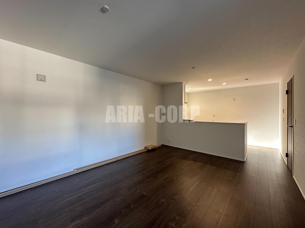 居室・リビング　お洒落で落ち着きのあるリビングスペースです！