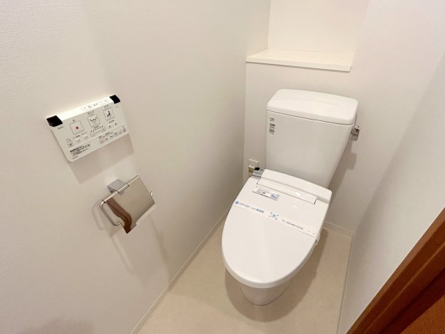 トイレ　★シャワートイレ設置済★