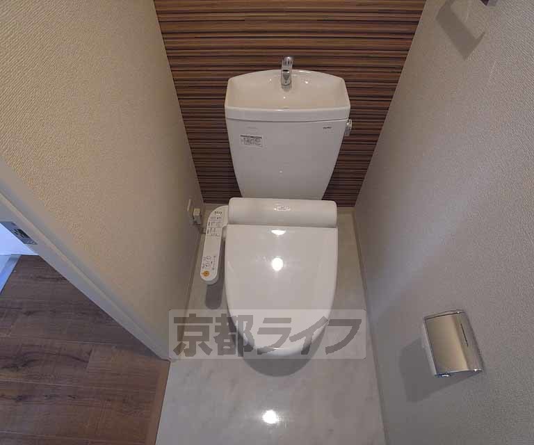 トイレ　ウォシュレット付きです