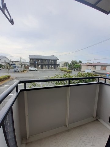 バルコニー　※同タイプの部屋写真です
