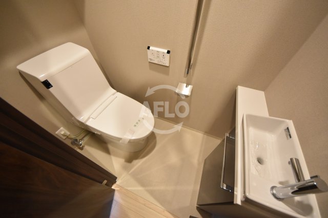 トイレ　シティタワー東梅田パークフロント　温水洗浄便座