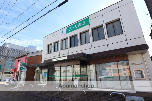 銀行　三十三銀行／上野支店（銀行）まで453m