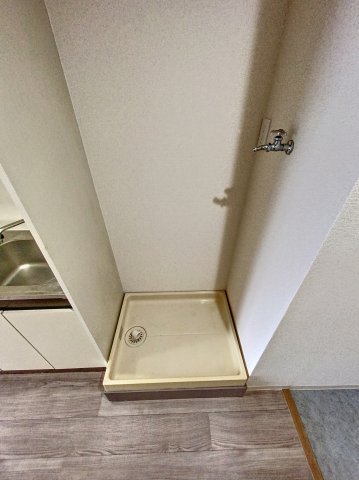 その他設備　防水パン付の室内洗濯機置場