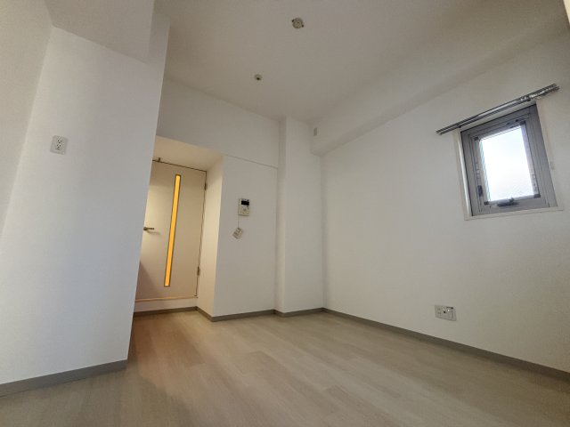 居室・リビング　※同物件別部屋参考写真建具の色要確認