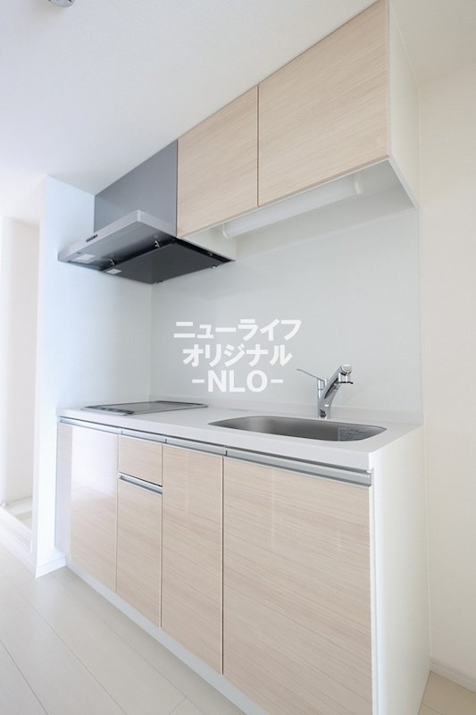 キッチン　※同タイプ別室画像参照に付き現況優先