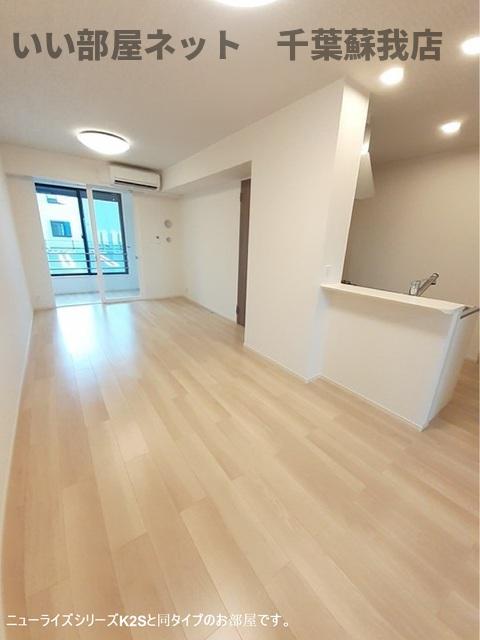 その他部屋・スペース　ゆったり過ごせる居間です
