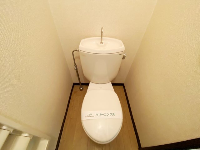 トイレ　別号室の参考写真です。