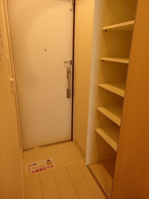 玄関　シューズＢＯＸあり