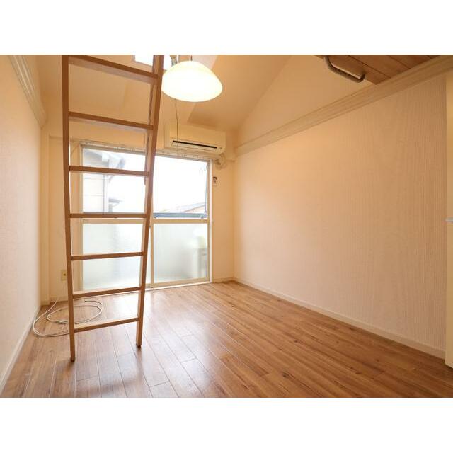 居室・リビング　内装