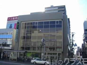銀行　三井住友銀行 十三支店（銀行）まで170m