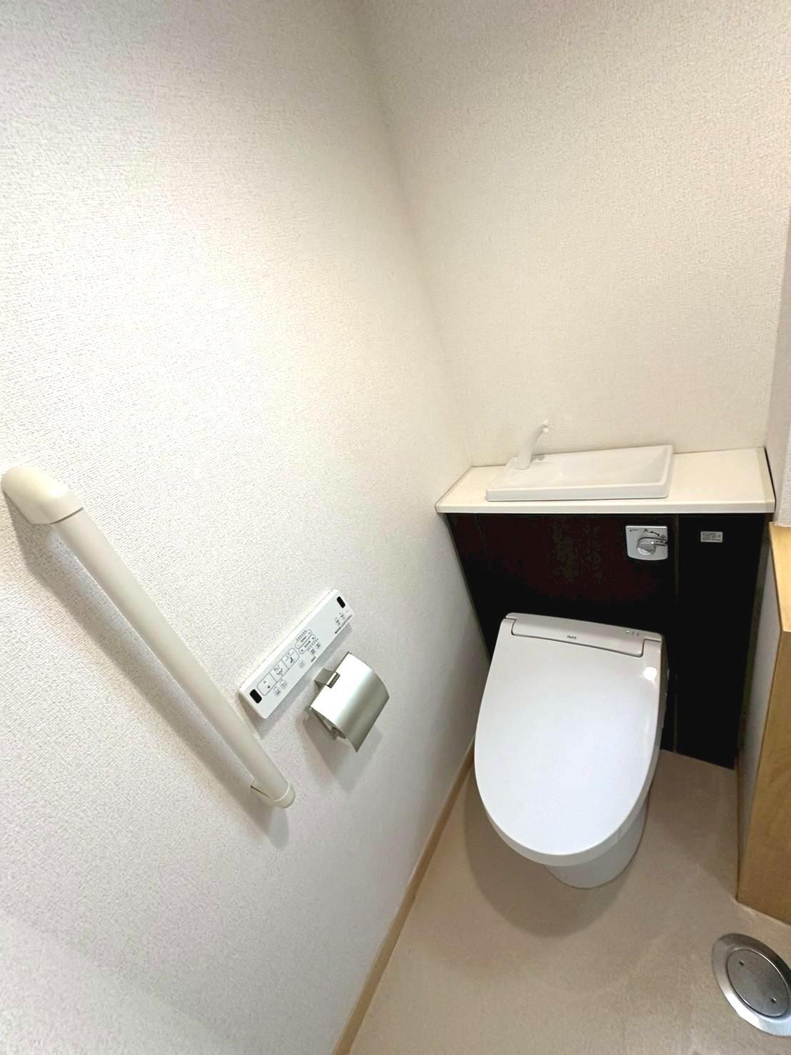 トイレ　トイレ