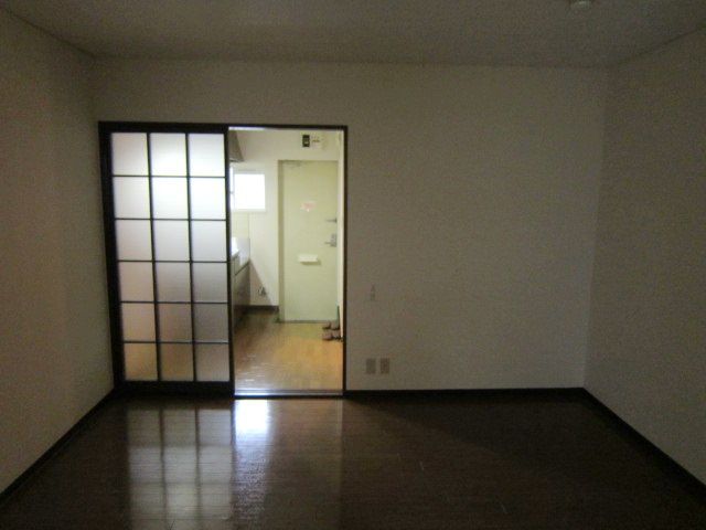 居室・リビング　★きれいなお部屋です★