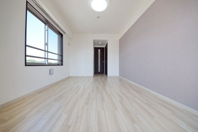居室・リビング　★照明付きのお部屋です★