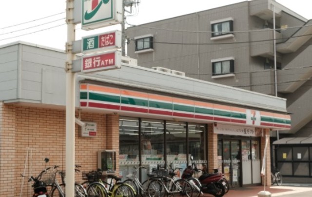 コンビニ　セブンイレブン小金井東町3丁目店（コンビニ）まで442m