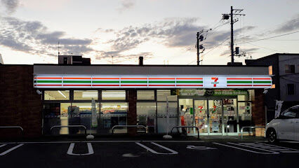 コンビニ　セブンイレブン札幌北44条東店（コンビニ）まで237m