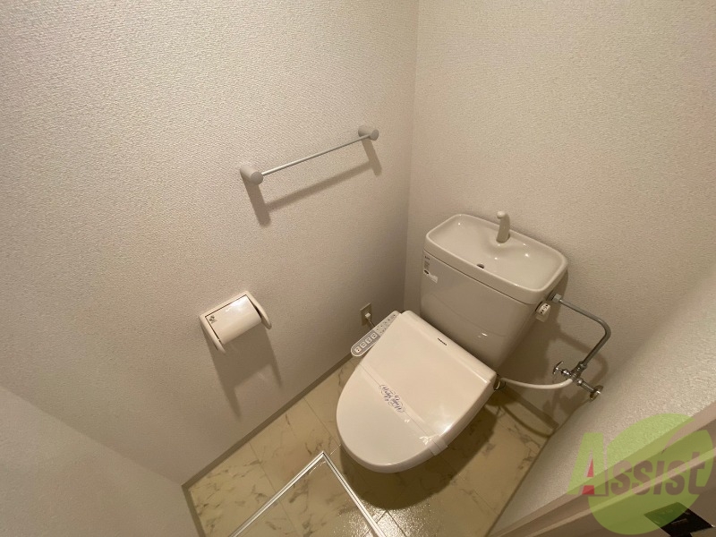 トイレ　こちらはトイレです。清潔感があり、安心して使用できます。